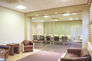 glass partition meeting room